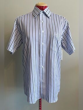 Dolce & Gabbana - all cotton shirt sleeve button up shirt Size 39 (15.5”neck)